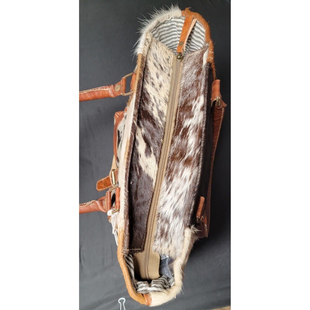 NEW Chloe & Lex Western Farmcore Country Animal Hair Tote w/ Faux Leather Trim - Picture 2 of 16
